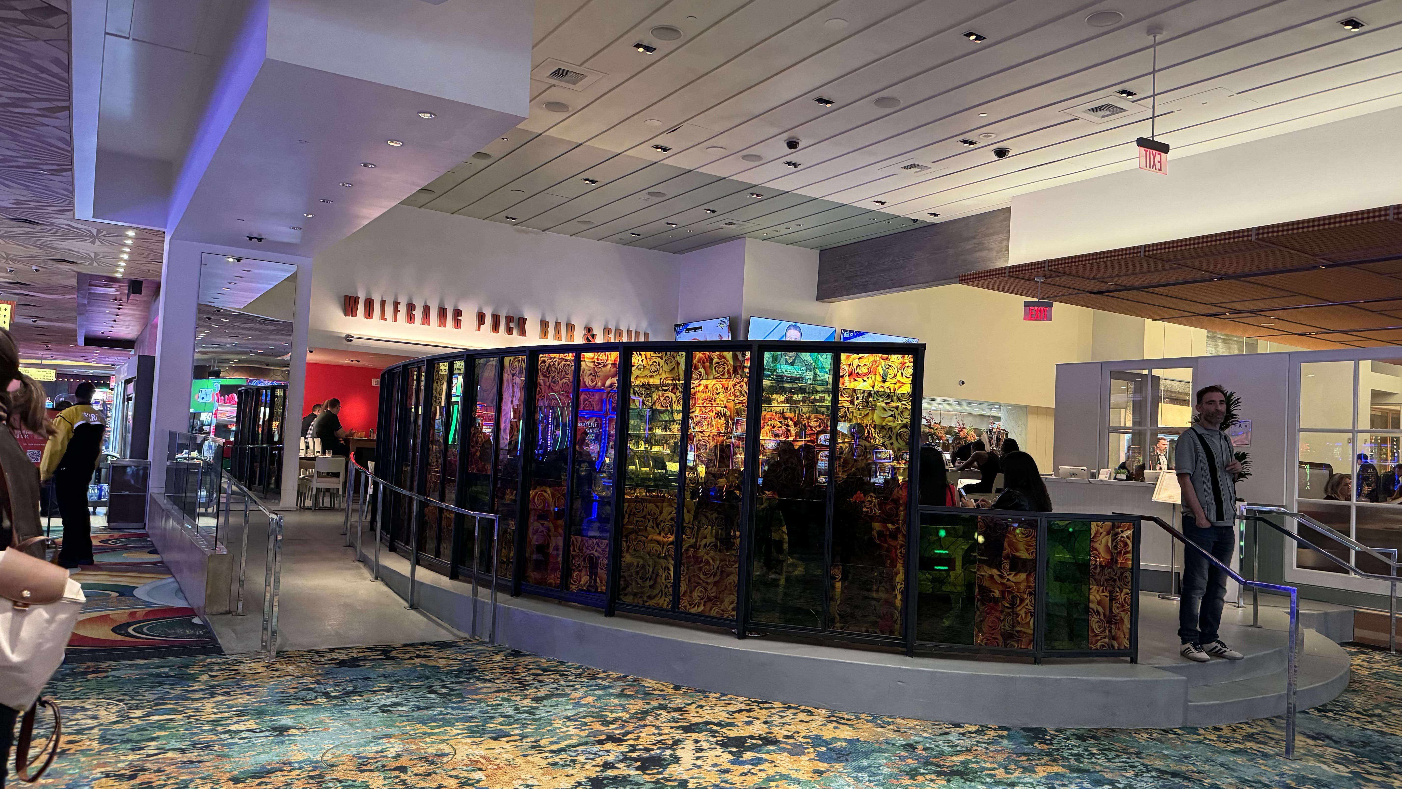 Wolfgang Puck Bar & Grill – Viva LON Vegas